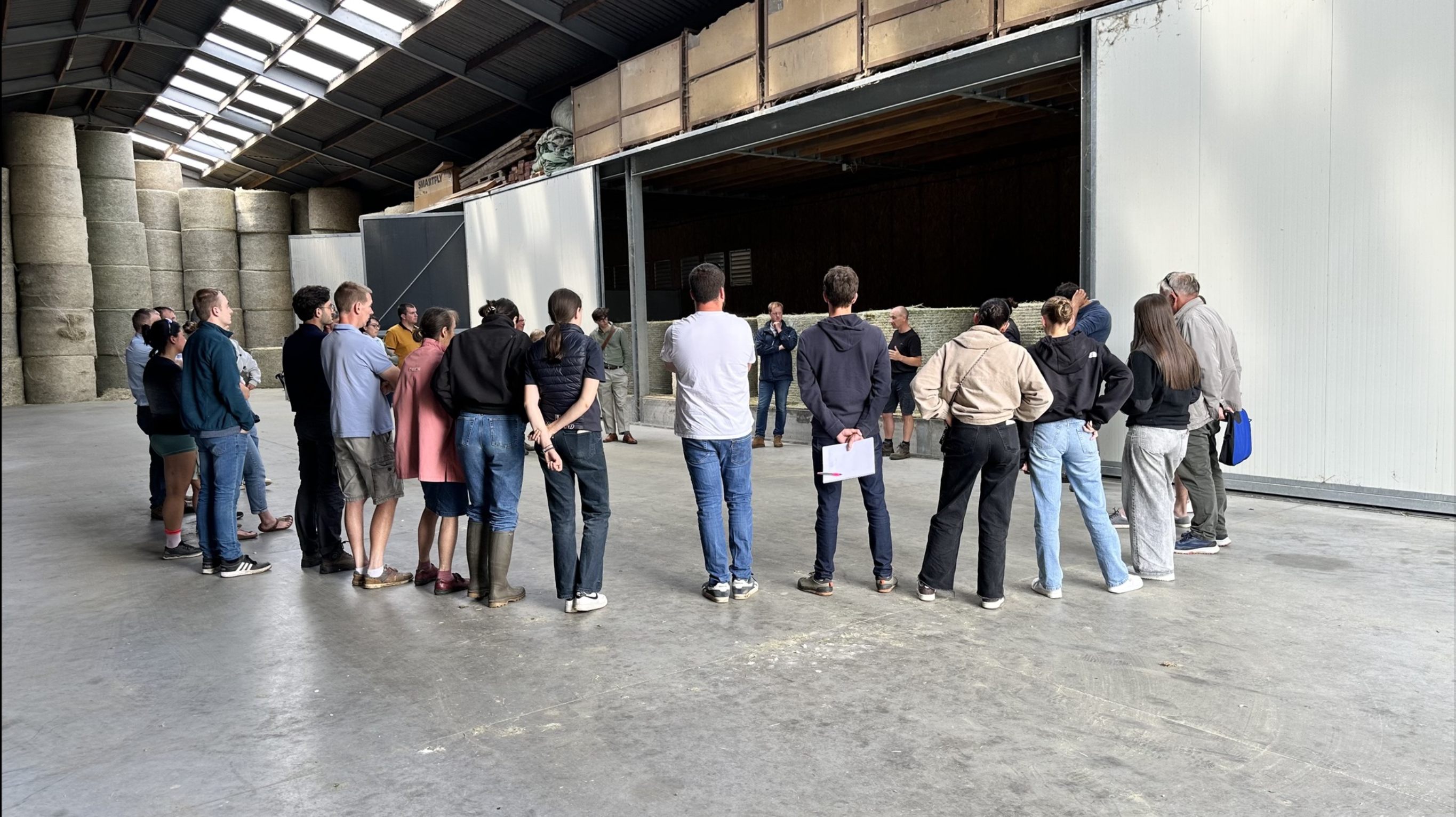 Le séchage du foin en boule chez Dominique Moulin